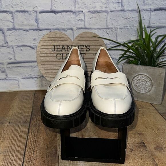 Vionic Women's Elodie Leather Lug Sole Loafers Cream Leather - Picture 5 of 11